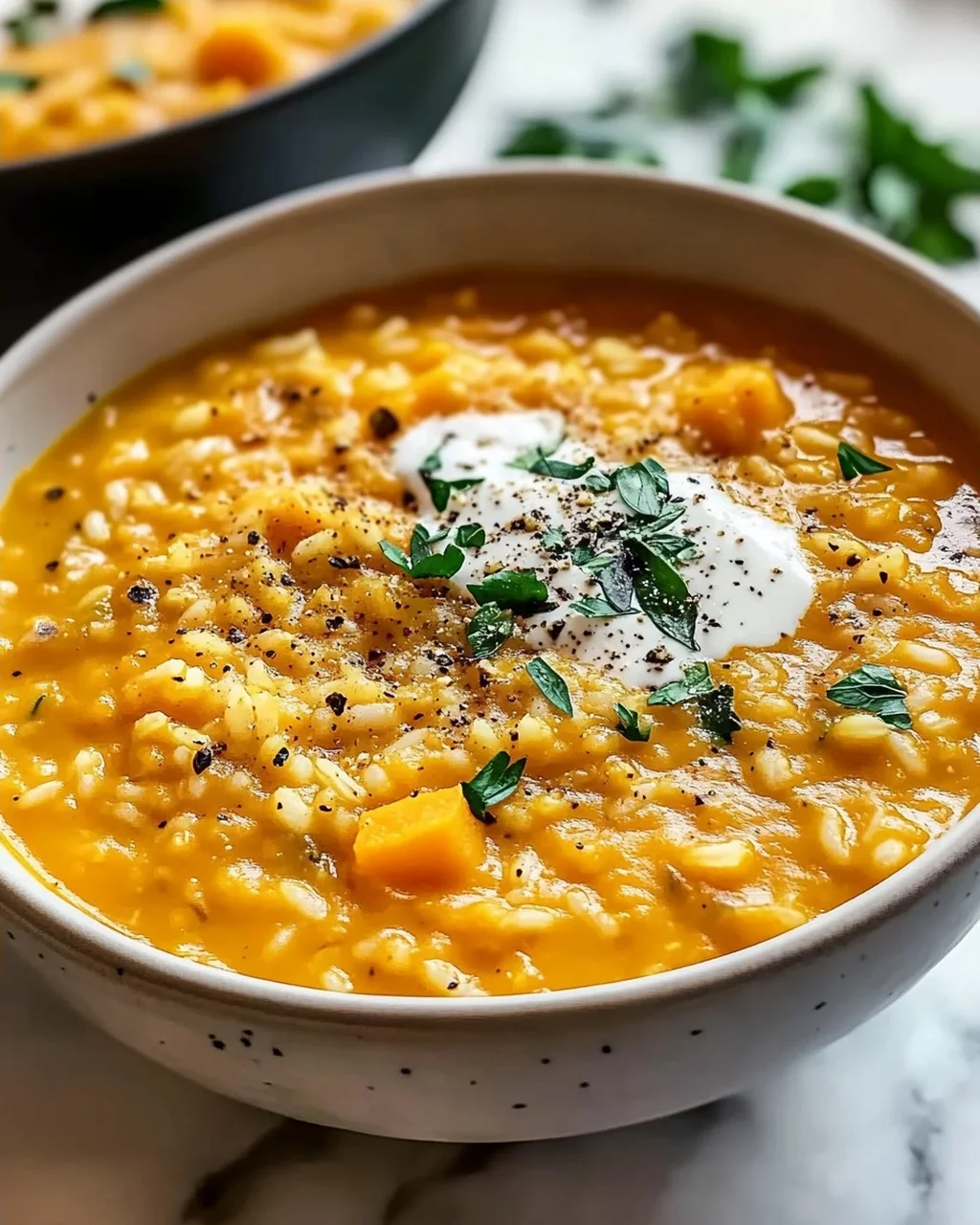 Vegane Kürbisreis Suppe: Cremig, Einfach & Lecker!